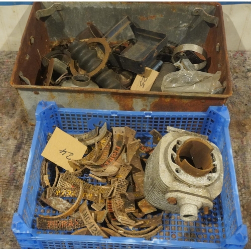 325 - Quantity of autojumble to include NOS brake shoes