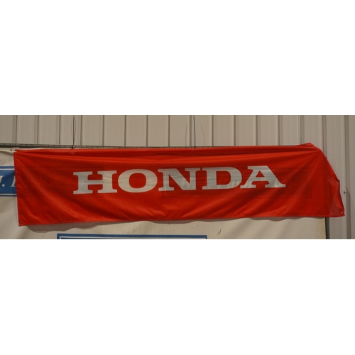 342 - Honda material banner, large