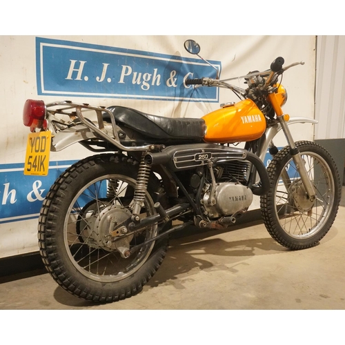 614 - Yamaha DT250 motorcycle. 1972. Matching engine and frame numbers, 9233miles showing. This bike has b... 