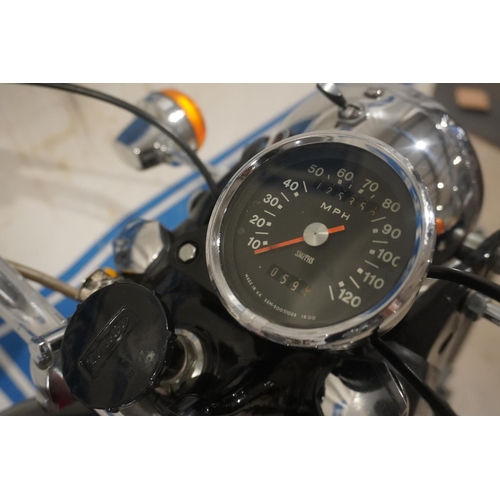 625 - Triumph T100C motorcycle. 1971. Matching numbers with a 500cc engine. This bike has had a lot of wor... 