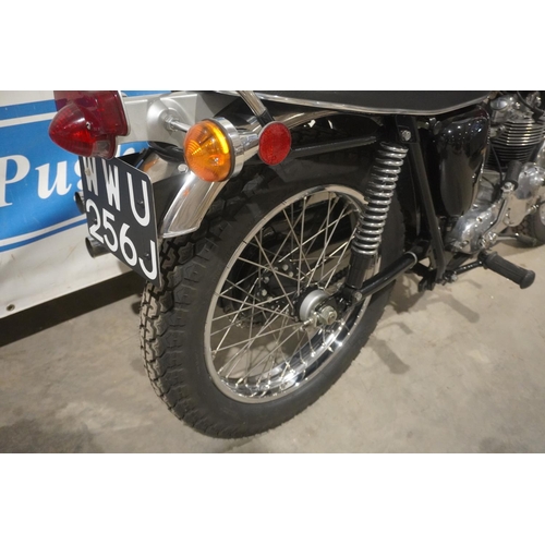 625 - Triumph T100C motorcycle. 1971. Matching numbers with a 500cc engine. This bike has had a lot of wor... 