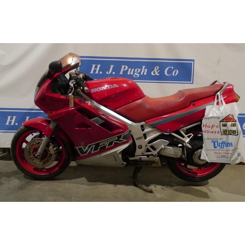 654 - Honda VFR 750 motorcycle. 1993. Frame no. RC362301249 c/w manuals and history. Reg. K281 JYC. V5, ke... 