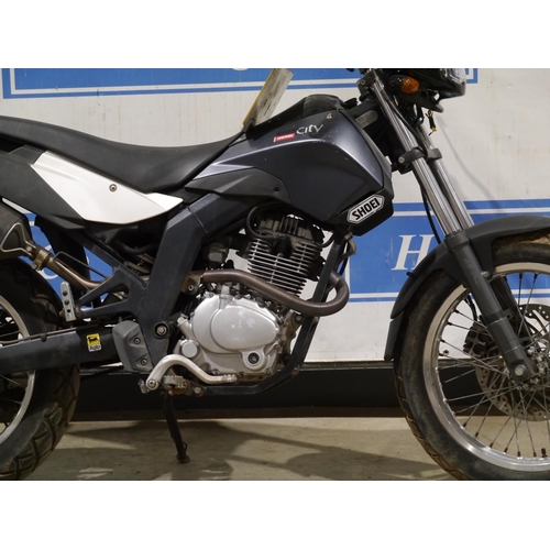 663 - Derby Cross City 125cc motorcycle. Engine runs, needs recomissioning. Reg. YT16 KBO. V5, key