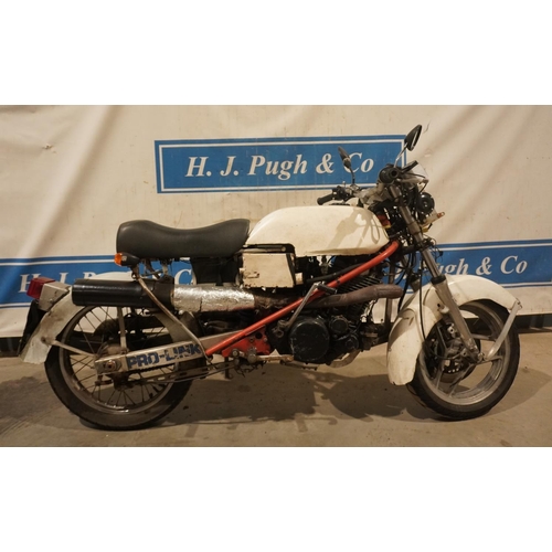 669 - Yamaha SR500 motorcycle project. 499cc. Imported. Reg. BTX 228T. V5