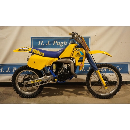 673 - Suzuki RM125 motorcycle. Fully restored