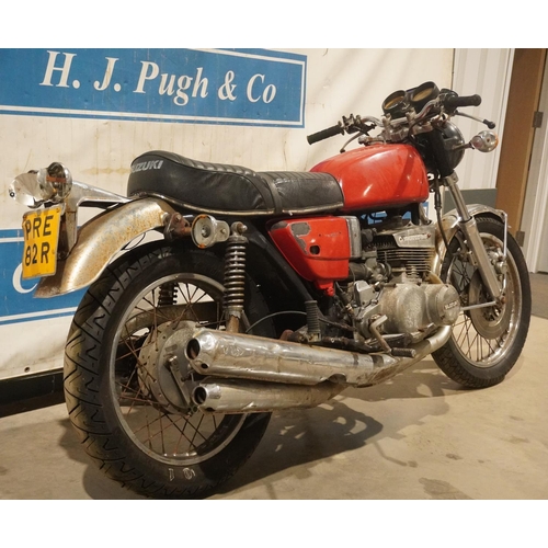 693 - Suzuki GT550 motorcycle. 1976. 544cc. Runs. Frame no. 65836. Transferable reg. Reg. PRE 82R. V5, key... 