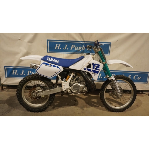 695 - Yamaha YZ 250 WR motocross bike. Matching numbers. Runs. No docs