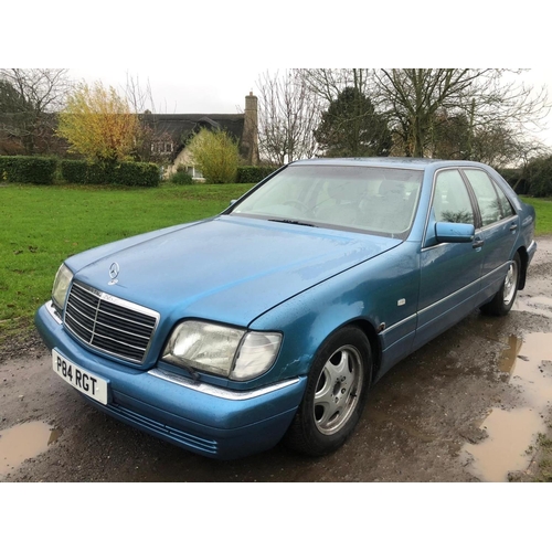 752 - Mercedes S280 Automatic 5 door saloon. 1996. Cream leather interior. Cracked windscreen. 136738 mile... 