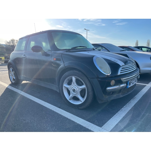 760 - Mini cooper. 2003. Starts and drives, been dry stored for a couple of years. NO MOT or TAX. Reg WF03... 