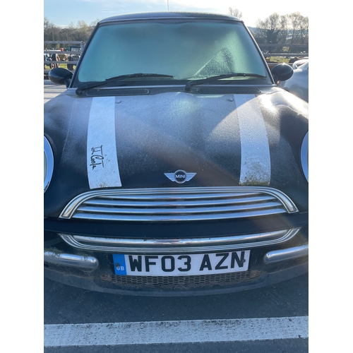 760 - Mini cooper. 2003. Starts and drives, been dry stored for a couple of years. NO MOT or TAX. Reg WF03... 