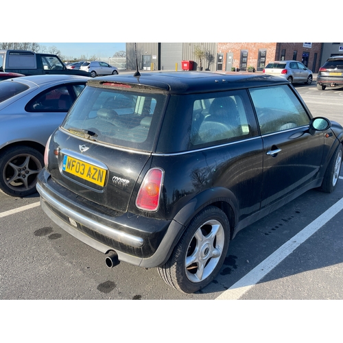 760 - Mini cooper. 2003. Starts and drives, been dry stored for a couple of years. NO MOT or TAX. Reg WF03... 