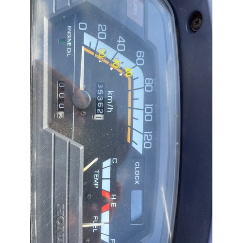 727 - Honda Spacy 250 scooter. 1994. Starts and runs. 35362 km showing. Road registered. Reg H191HFJ. No d... 