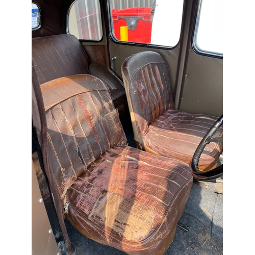 766 - Jowett Super 8 Deluxe 4 door. 1939. Starts and runs. Will need servicing and recommissioning before ... 