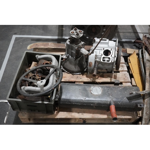 406 - Jowett Bradford utility deluxe project 1952. Rebuilt chassis and gearbox c/w a large quantity of spa... 