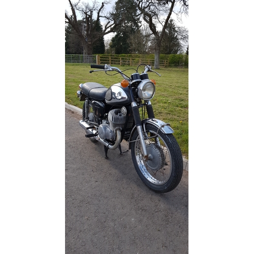 725 - Suzuki T500 Titan motorcycle. 1968. Very early example,first production year. Matching numbers. Soli... 