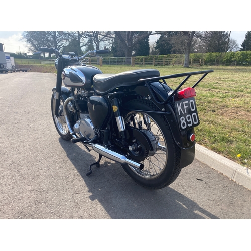724 - BSA A10 Goldflash motorcycle. 1960. 650cc. This bike has had a major professioinal rebuild in 2015 c... 