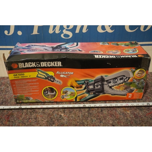 230 - Black & Decker Alligator pruning machine