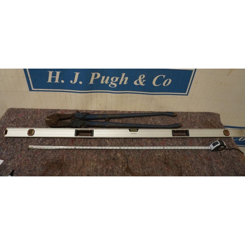 234 - Record No.60A bolt cutters and 6' spirit level