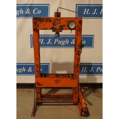 304 - Epco 20ton hydraulic press