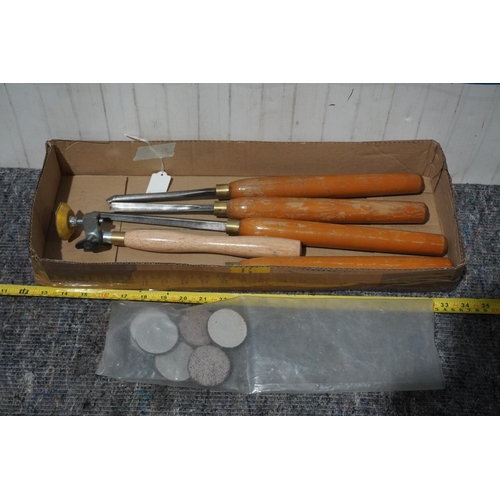 495 - Robert Sorby turning chisels and sanding tool