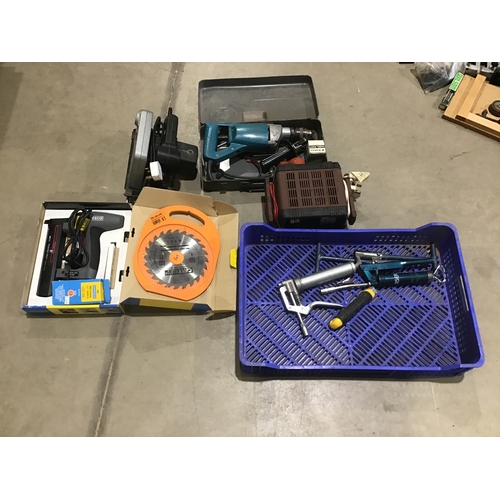 721 - Makita hammer drill, bench saw & nailer