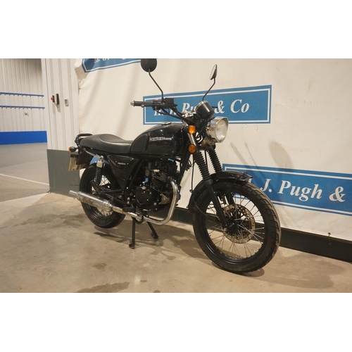 871 - Direct bikes DB125R motorcycle. 2016. HPI clear, one previous owner. MOT until 25/5/22. Reg. WJ16 PP... 