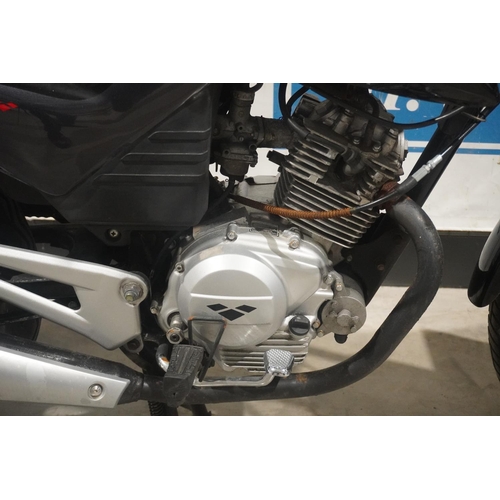 872 - Lexmoto ZSF 125 motorcycle. 2016. HPI clear. Non runner. Reg. WD66 CRK. V5, key
