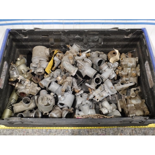 133 - Box of assorted carburettor parts