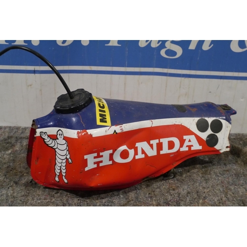 163 - Honda TLR 200 fuel tank
