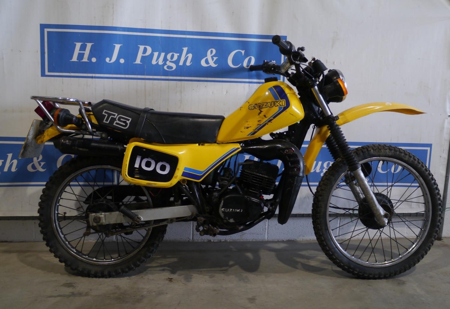 Suzuki TS100 ERZ motorcycle. 1988. Runs and rides. Reg. E585 Suzuki TS100 ERZ motorcycle. 1988. Runs and rides. Reg. E585