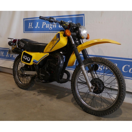 974 - Suzuki TS100 ERZ motorcycle. 1988. Runs and rides. Reg. E585 UTH. V5, keys