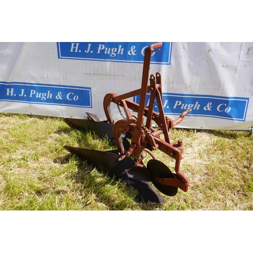 48 - Ferguson 2 furrow plough, discs, skims, furrow wheel and cross shaft adjuster