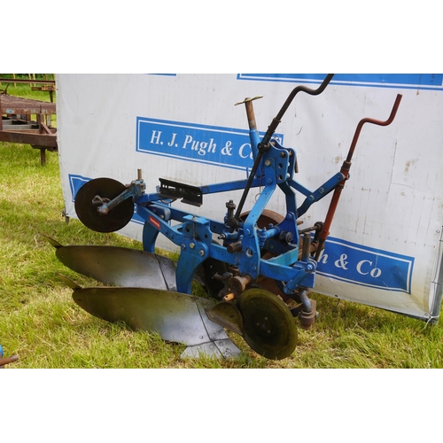 58 - Ransome TS59 2 furrow match plough, cross shaft, YL184 boards