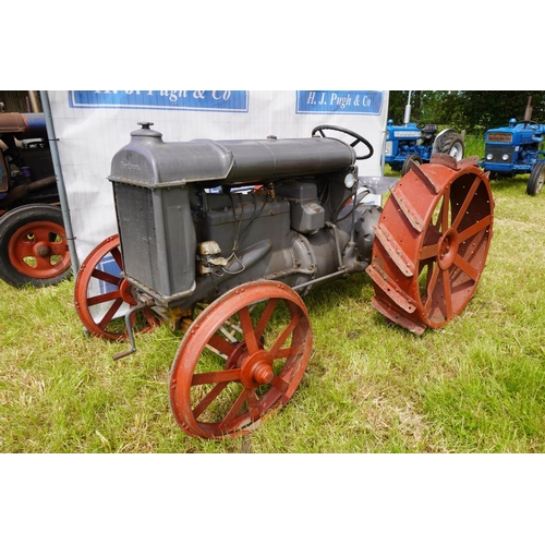 101 - Fordson F tractor. Early restoration. Runs and drives. 1924/5