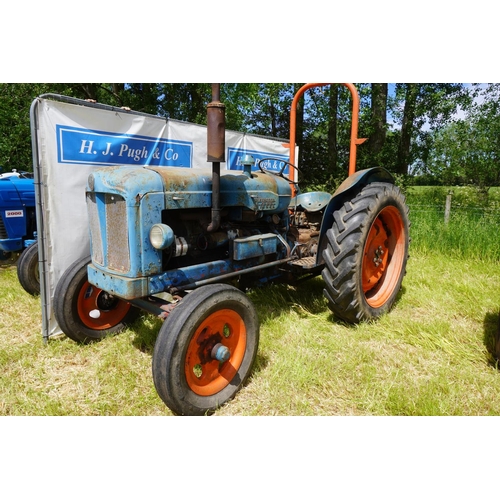 108 - Fordson Major diesel tractor. Runs and drives