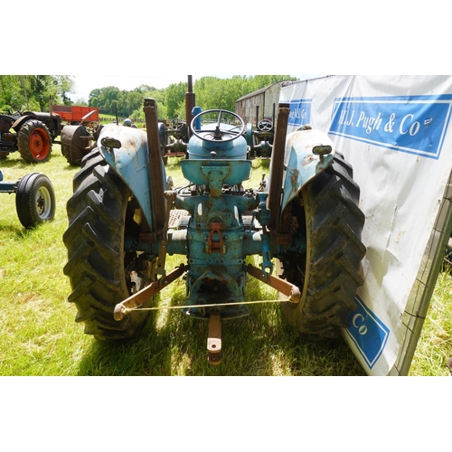 109 - Fordson Super Major tractor. 1962. Runs and drives