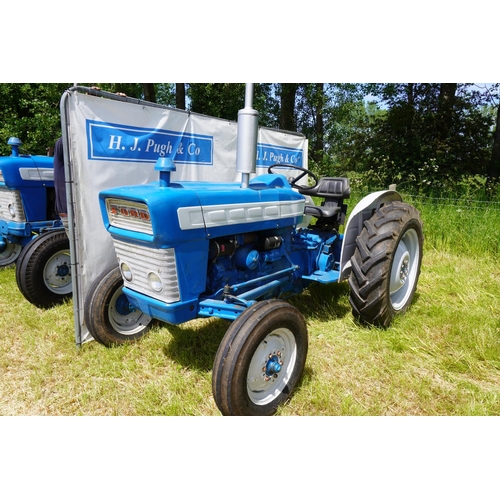 113 - Ford 3000 tractor. Pre Force, early restoration. 4564 hours recorded. Reg. RWP 104F. No docs