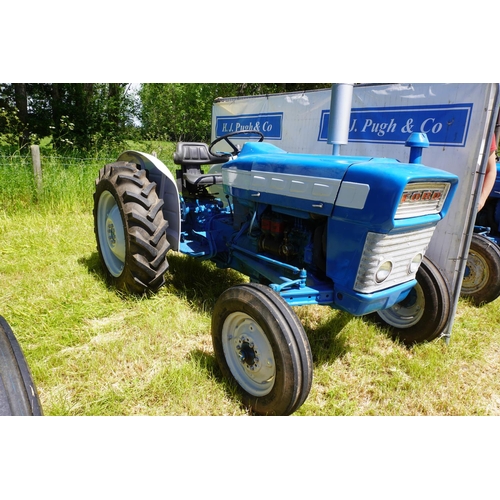 113 - Ford 3000 tractor. Pre Force, early restoration. 4564 hours recorded. Reg. RWP 104F. No docs