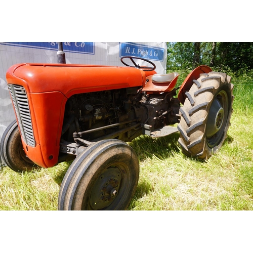 118 - Massey Ferguson 35 tractor. Early restoration. Very good starter, engine rebuilt. Reg. DVJ 391C