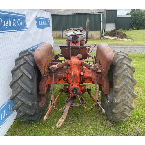 134 - Alice Chalmer ED40 tractor, quite original, runs and drives, sn 2521, supplied by Phillips Ross. Wig... 