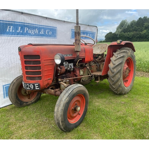 140 - Zetor 3011 Diesel tractor 1967, runs and drives, very original, showing only 1300 hours, reg no HCE1... 