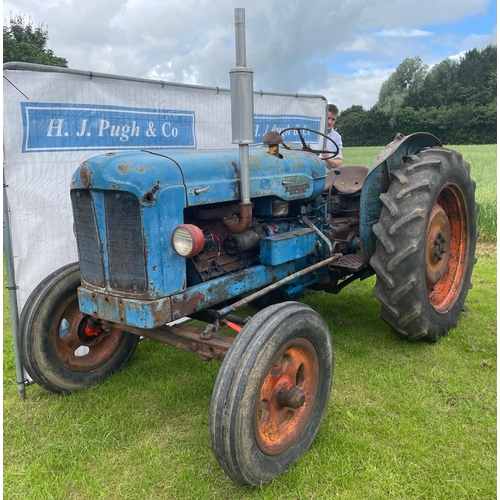 141 - Fordson Major tractor, runs and drives, Reg no TDD 269