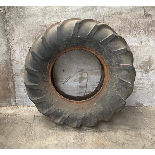 26 - Firestone tyre 14 X 24