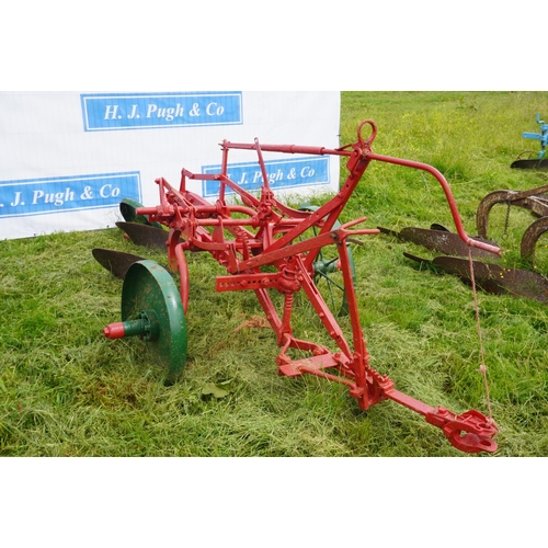 101 - Oliver 2 furrow trailed plough