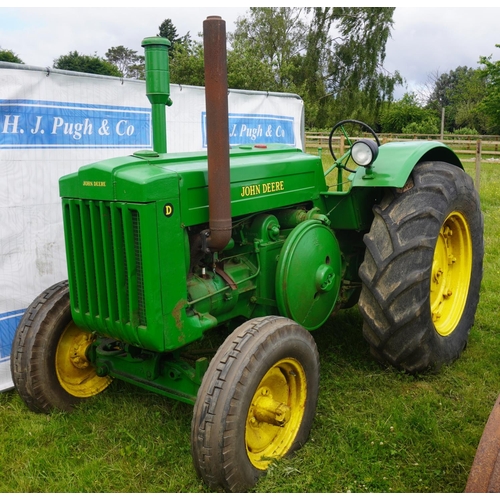 113 - John Deere model D tractor. Runs & drives well. SN.184887. Reg. LAS 881. V5