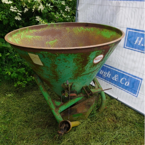 12 - Fertilizer spreader