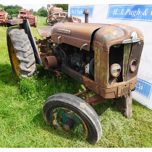 124 - Fordson Super Major tractor