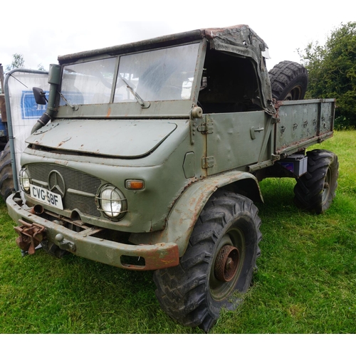 129 - Unimog and spares. Reg. CVG 58F. V5