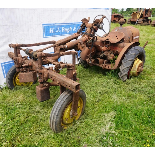 142 - David Brown 2D tractor