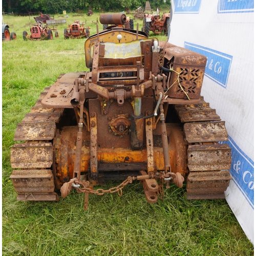 164 - Cletrac crawler tractor